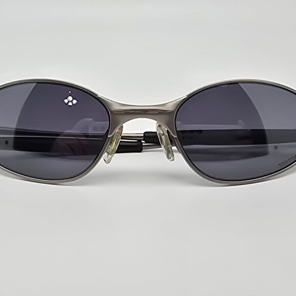 Oakley 05-807 C Wire Titanium Frame Titanium Iridium Lens Sunglasses w Flexhinge - Picture 12 of 16